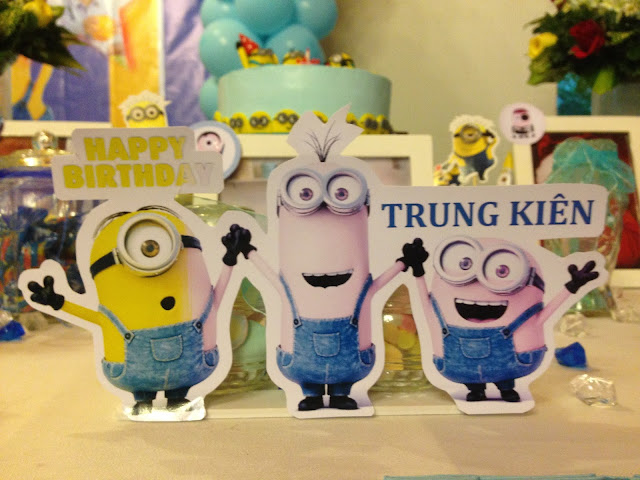 Trang trí thôi nôi bé trai chủ đề Minions