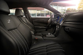 Interior view of 2017 Chrysler 300S