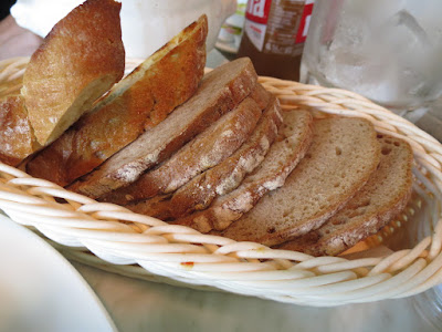 Huber's Bistro, bread