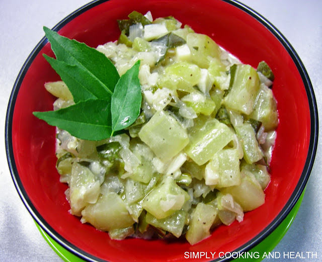 Easy mild cucumber curry