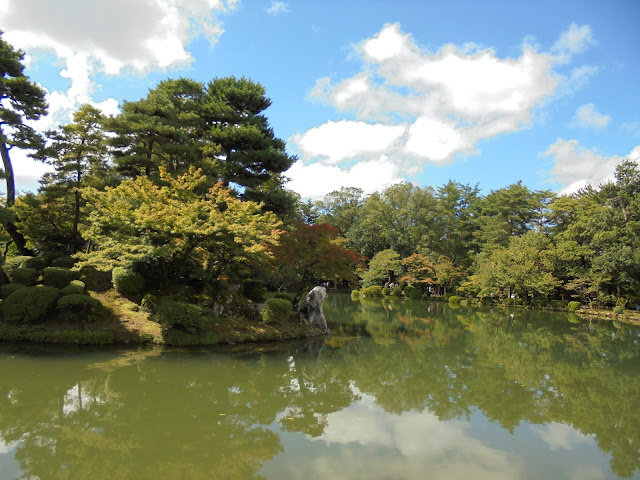 金沢兼六園の霞ヶ池