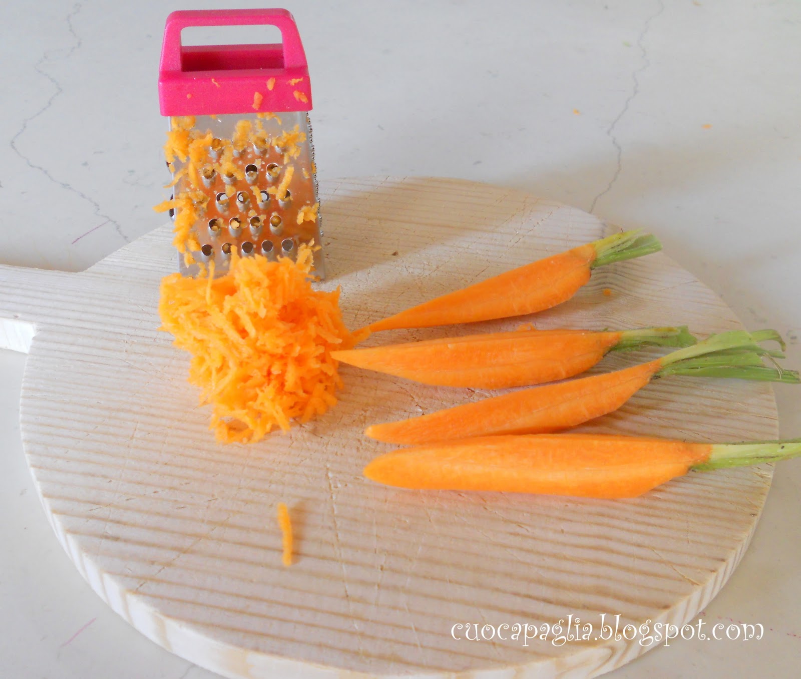 Attrezzo per carote julienne
