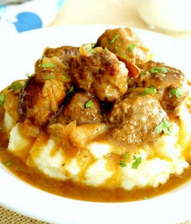 SALISBURY STEAK MEATBALLS WITH MUSHROOM GRAVY #dinner #mushroom