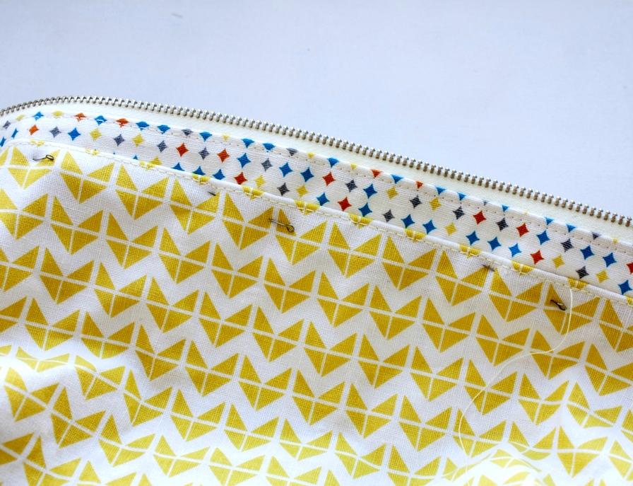 Cosmetic Bag with a frame. Tutorial.