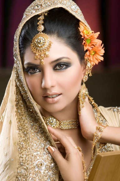 how to apply asian bridal makeup. house asian wedding makeup.