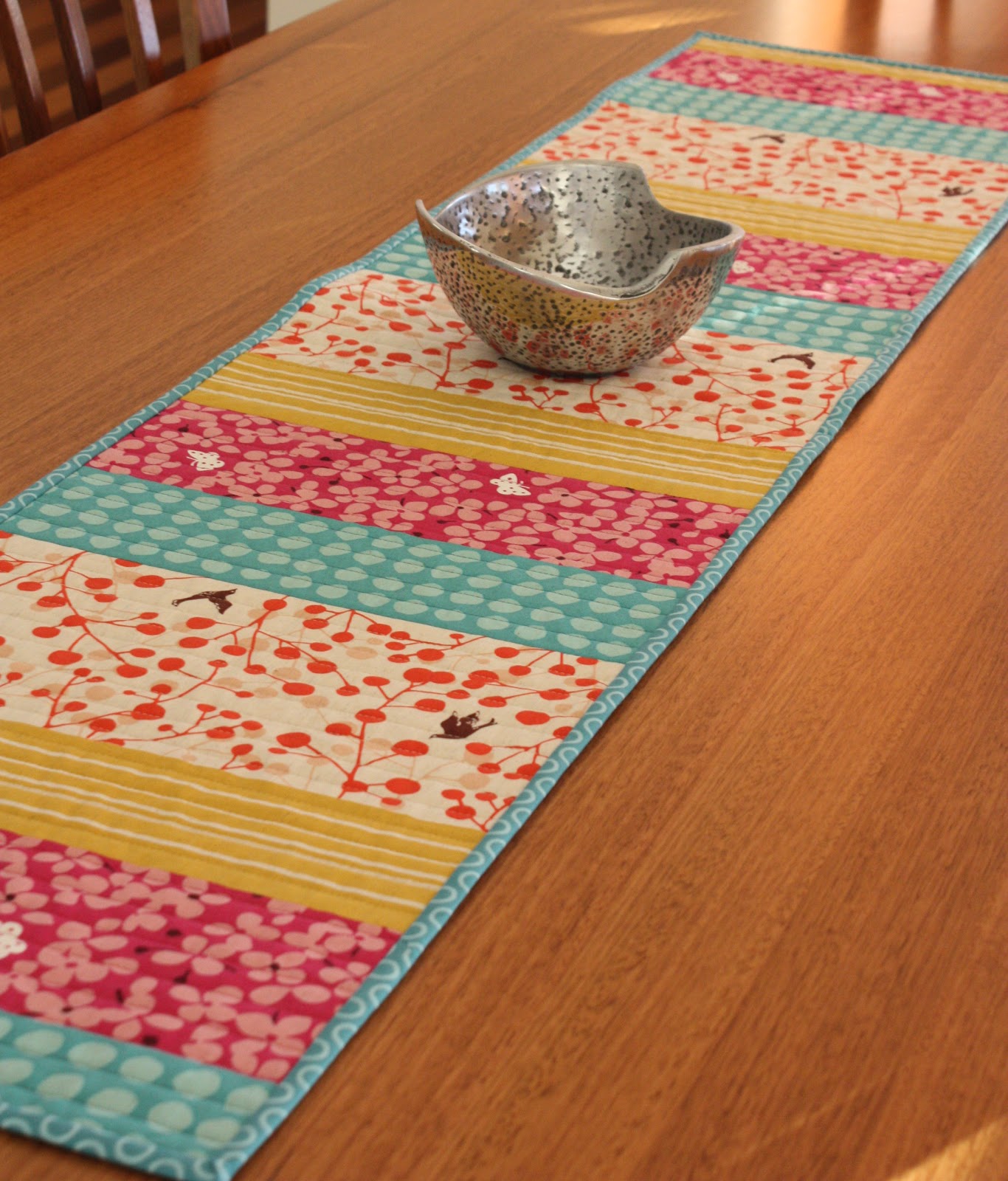 make Spoonful A  of table runner to Table  Runner  Sugar