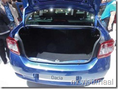 Dacia stand Parijs 2012 22