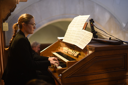 Marion ANDRE à l'orgue pour la Toccata de WIDOR