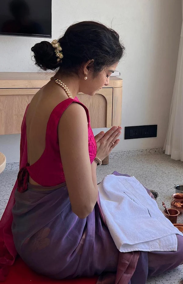 mithila palkar backless blouse saree hot actress