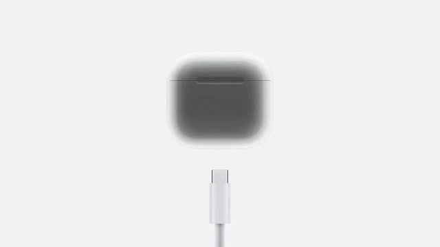Showcase the AirPods 4 case and its USB-C charging port.