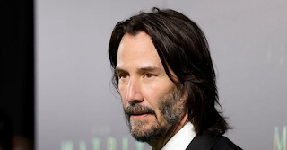 Keanu Reeves is banned for supporting Tibet, urges all walks of life to watch 'Don't Forget Tibet' Documentary  Canadian Hollywood star Keanu Reeves is suspected of participating in a concert hosted by the "Tibet House" earlier this month, and his film and television works have been collectively removed from the shelves of several Chinese film and television platforms. The Canadian Tibetan organization is saddened by this, saying it is a consistent Chinese suppression tactic. At the same time, the documentary "Don't Forget Tibet" will be released on March 31. They appeal to the public to watch it so that the truth about Tibet will never be overwhelmed.  Several American Reeves films were removed from China's shelves US media: suspected to be related to "Tibet"  American movie star Keanu Reeves will participate in the "Tibet House" concert on March 3 Film star Keanu Reeves, who grew up in Toronto, attended a charity concert on March 3 by Tibet House, a New York-based nonprofit that works with exiled Tibetan spiritual leaders and Nobel Peace Prize winner Dalai Lama has connections. At first, only some of China's hard-line nationalists expressed dissatisfaction and demanded that the official list him as a disobedient entertainer, but his latest film, "The Matrix: Resurrections," was still in theaters. However, the situation has changed recently. Today, his film works cannot be found on film and television platforms including iQiyi, Tencent Video, and Youku.  Sunny Sonam, president of the Toronto chapter of the Tibetan Youth Association, said that as soon as he knew Keanu Reeves was attending the concert, he was worried that Reeves would be targeted by the Chinese authorities. sorry thing. "He didn't say anything about supporting human rights, he just attended that event. Now anyone who mentions human rights issues in China will be targeted, banned, and blacklisted. This is regrettable and sad. What's even more sad is that many Chinese people don't even know the truth."  Huang Ningyu, convener of the Vancouver China Association for the Promotion of Freedom, Democracy and Human Rights, said that many internationally renowned performers or singers have been boycotted or banned from their performing arts careers for expressing their support for democracy and freedom in Tibet, Xinjiang, Hong Kong and Taiwan. "Like Ho Yunshi, who took a photo with the Dalai Lama before the anti-extradition movement, was banned for this reason. Later, because of the anti-extradition movement, all of them were banned, and he was imprisoned. Like Richard Gere, he was also banned a lot. It's been years since he took the Dalai Lama as his teacher. Another problem is that the CCP's influence has extended overseas."  Huang Ningyu mentioned that Enes Kanter, an American Professional Basketball League (NBA) player, was an example. For his outspoken criticism of China's human rights issues, he was not only banned by China, but also snubbed by the NBA. He became an off-ball free agent. This shows that the political, business and many other fields in the West are automatically silenced because they are afraid of China's power.  Sonny Sonam said that in the face of China's suppression and interference everywhere, the only way is for the forces of freedom and justice to be more united. , and also stepped up efforts to promote the upcoming Tibetan documentary "Never forget Tibet: Dalai Lama's untold story", which will be released on March 31. "This is also a force of protest. We promote this documentary and hope that everyone will watch it and truly understand the Tibet issue. Originally, we arranged for only one screening in each cinema, but the tickets were sold out quickly, so we added many more screenings. ."  Jean-Paul Mertinez, the film's director, said that in addition to the history of the Dalai Lama's exile, the film also hopes to convey the beauty and depth of Tibetan culture, as well as the Dalai Lama's influence on the world. Compassion concept.