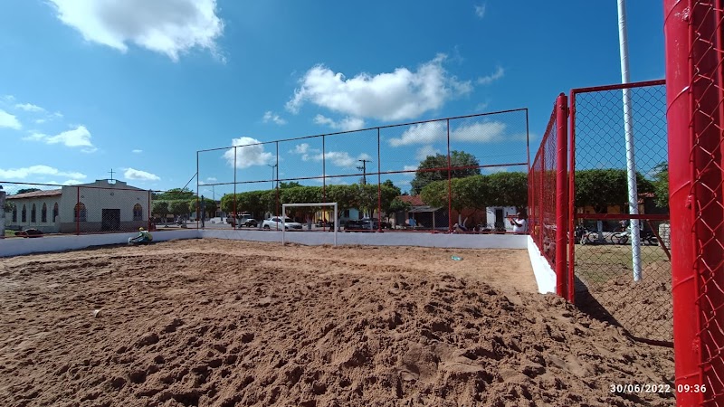 Prefeitura de Trizidela do Vale realiza reforma e melhorias na quadra de areia da rua do Campo.