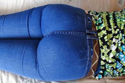 hot booty in jeans,aunty hot booty,aunty tight ass in jeans