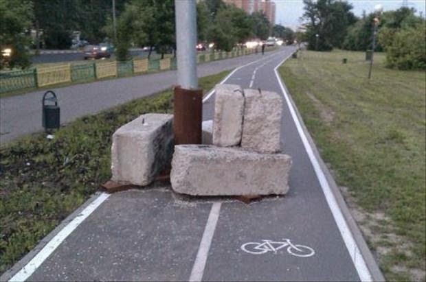 #1. Not even sure what this person was going for. - 34 Unbelievable Construction Fails That Actually Happened… #27 Probably Got Fired.