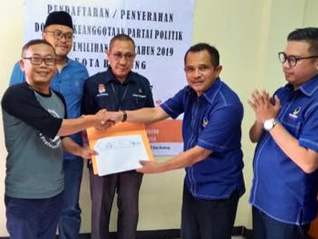Parpol Mulai Serahkan Dokumen Keanggotaan Partai ke KPU Kota Bandung