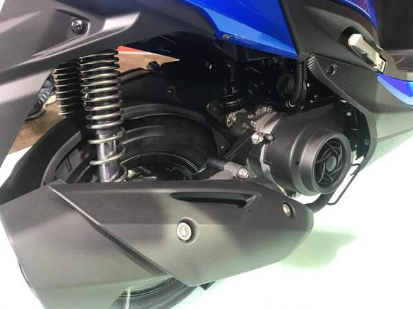 Suzuki SWISH 125. Skutik 125cc dengan Lampu LED