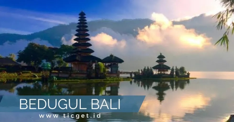 bedugul-bali-beratan-lake-botanical-garden-handara-gate