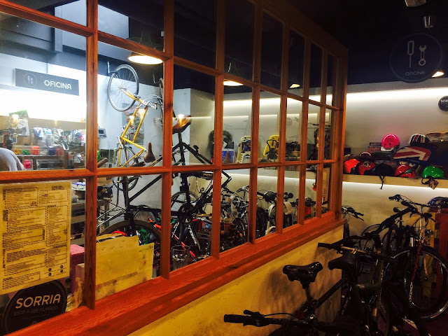 BIKE FRIENDLY BRUNCH | VELOCITÉ CAFÉ