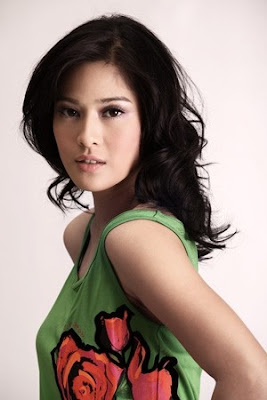 Hair Style Celebrity Dian Sastrowardoyo