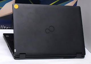 Jual Laptop Fujitsu LifeBook E549 Core i7 Gen8 Malang