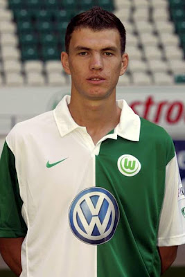 Edin Dzeko Football Picture