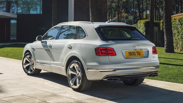 Bentley-Bentayga_Hybrid_rear