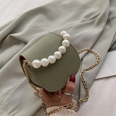 Bolsos pequeños para mujer de moda en otoño invierno 2022