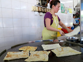 Chinese Roti Prata (Canai) @ Restoran Furong 芙蓉华人煎饼 in Taman Johor Jaya,