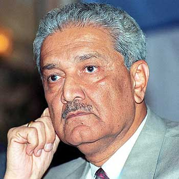 Dr. Abdul Qadeer Khan arrives