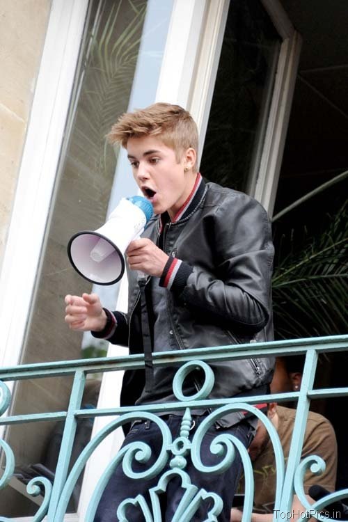 Justin Bieber Latest Hot Pictures from France 6