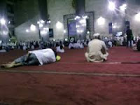 suasana i'tikaf di masjid