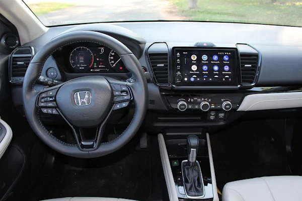 Honda New City 2022 - interior - painel