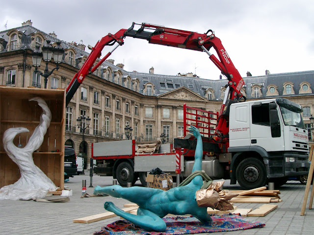 Disassembling Europe by Anna Chromy, Le Mythe d'Europe exhibition, Place Vendôme, Paris