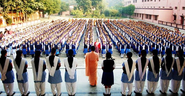 How to make students arrangement in school assembly