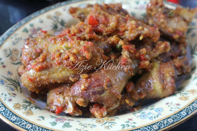 Ayam Hutan Goreng Berlada dan Perancangan Persaraan - Azie 