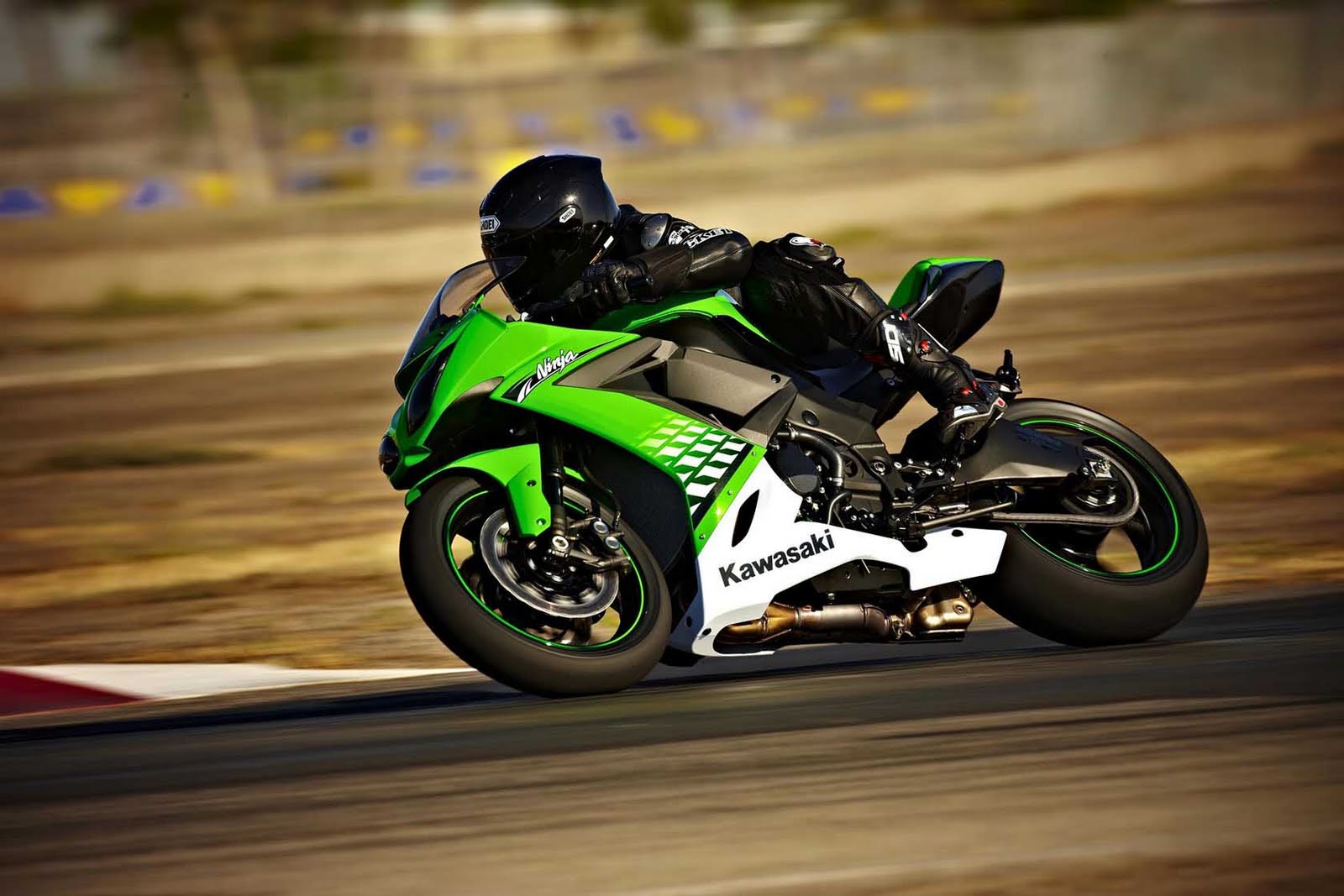 2010 Kawasaki Ninja ZX-10R | Best Motorcycle Wallpaper