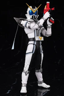 REVIEW SHFiguarts Zenkaizer Black, Bandai