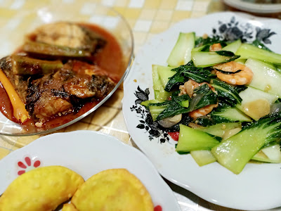 Menu Ramadan Hari Ke 11 : Asam Pedas Siakap Dan Pak Choy Tumis Udang