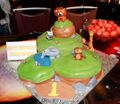 Baby Birthday Cakes on Mae Makes Cakes   A Roaring Birthday Cake    Christopher S  Baby Pang