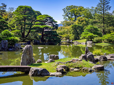 The view of pond garden from Shokin-tei teahouse: Katsura-rikyu (kyoto)