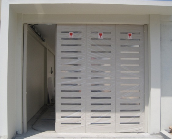  Model  Desain Pintu  Garasi Besi  Rumah Minimalis Terbaru dan 