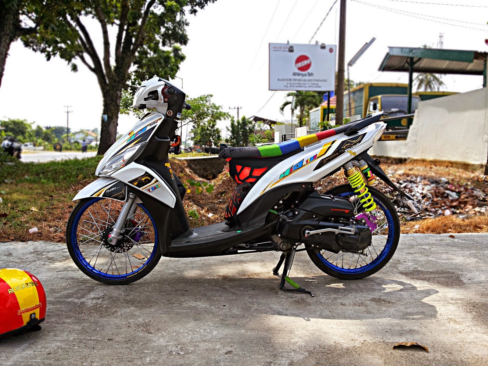 MODIFIKASI MOTOR TUA Modifikasi Mio J TREN 2015 Dan Gambar Yang KEREN