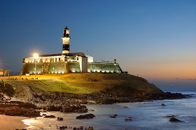 porto farol da barra praia ano novo