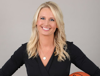Picture of American sports reporter Sarah Kustok