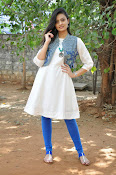 Nikitha Narayan new glam pics-thumbnail-3