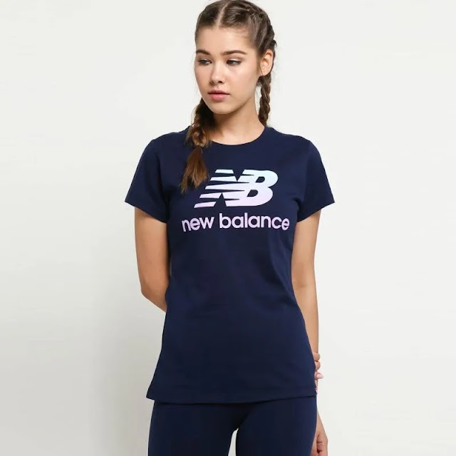 Debut Pakaian Wanita Pertama Kaos New Balance