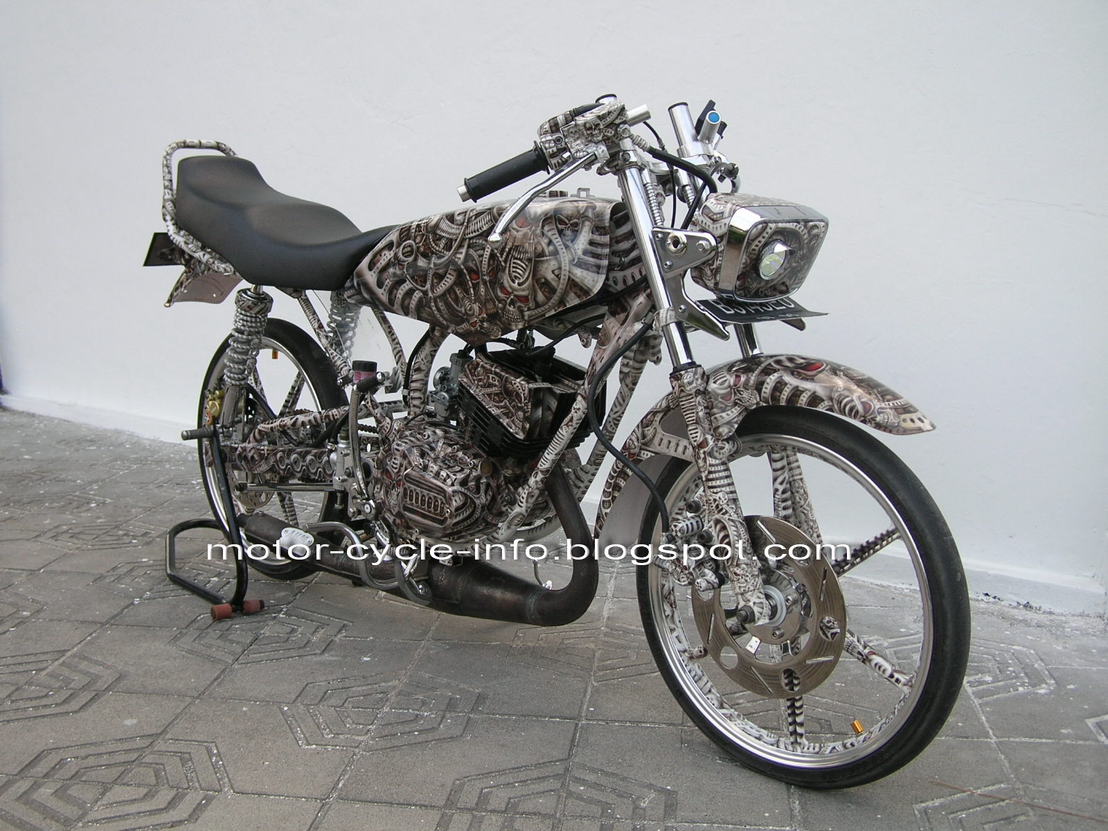 Modivication Of Vehicle Modif YAMAHA RX KING Airbrush Extreme