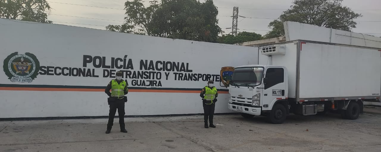 https://www.notasrosas.com/Policía Guajira incauta cuantioso contrabando y realiza otros operativos, en diferentes vías de su jurisdicción