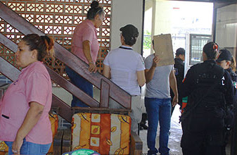 Cachan ilegales: captura Migración a 25 centro-americanos en hotel de Cancún