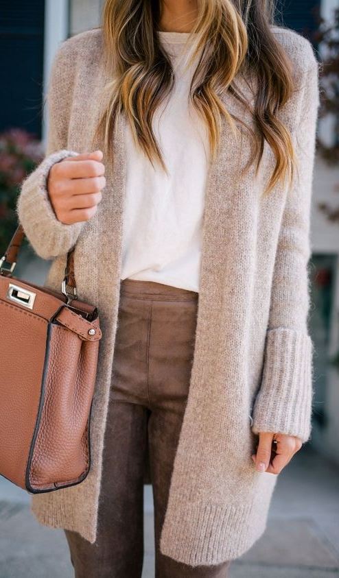 nude palettes_bag + cardigan + white top + pants